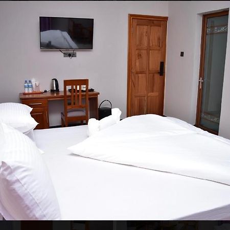 Hancol Hotel Додома Экстерьер фото